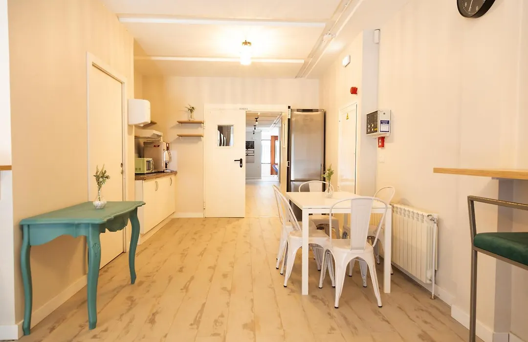 Albergue&Hostel Gascona-1